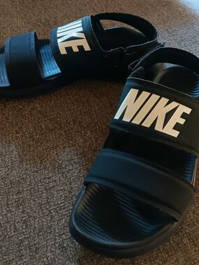 Nike Black White Women's Sandals